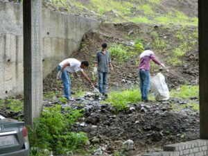 campus-cleaning-on-13-Aug-2011-by-the-students_2
